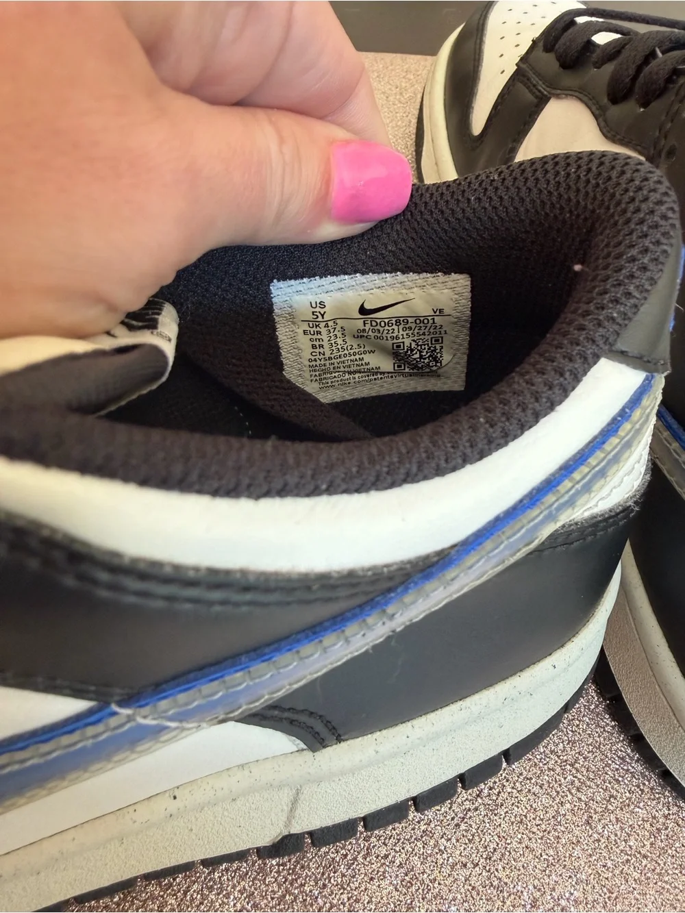 Nike Dunk Low GS Hyper Royal Blue Sneakers - Youth (Size: 5Y Grade School)